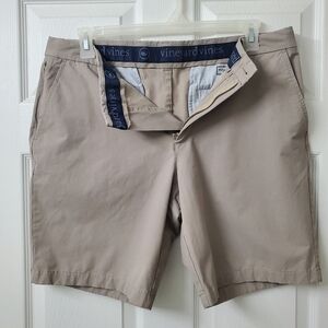 Vineyard Vines Men's Khaki Golf Performance Flat Front Shorts Size 35